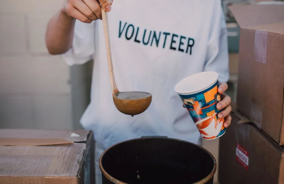 Volunteer as a Kitchen Help
